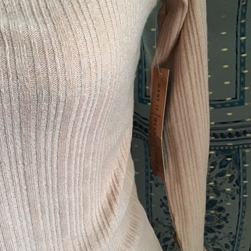 NWT ALMOST FAMOUS TOP ROSE - Picture 2 of 5